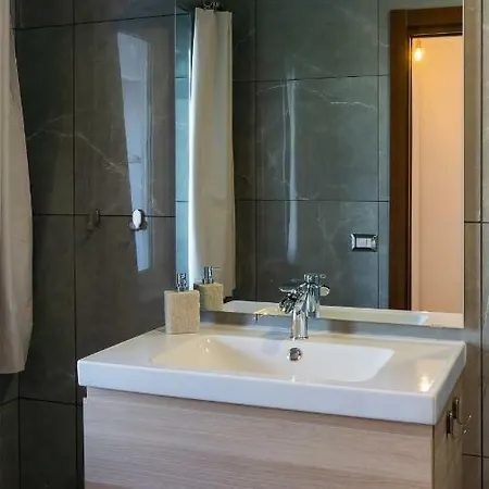 Suites De Luxe Konukevi