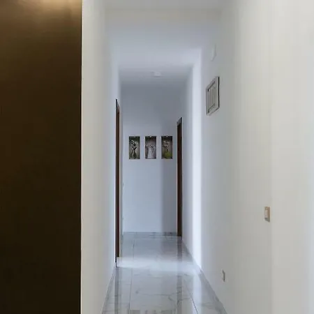 Suites De Luxe Konukevi Napoli