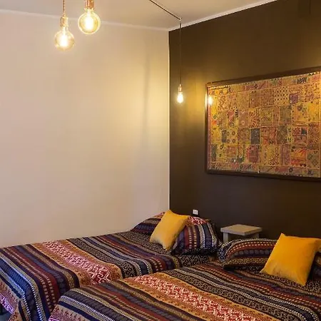 Suites De Luxe Konukevi