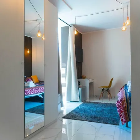 Suites De Luxe Konukevi
